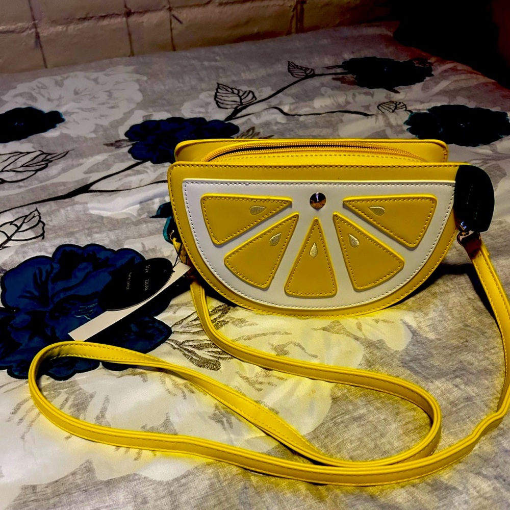 Lemon Purse